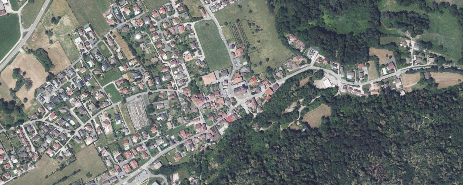 Vue aérienne de Allinges (Haute-Savoie)