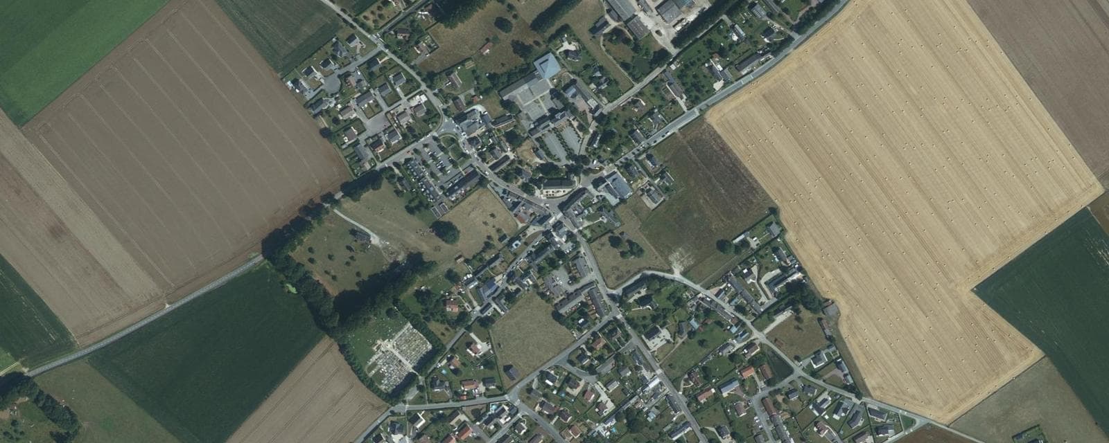 Vue aérienne de Allouville-Bellefosse (Seine-Maritime)