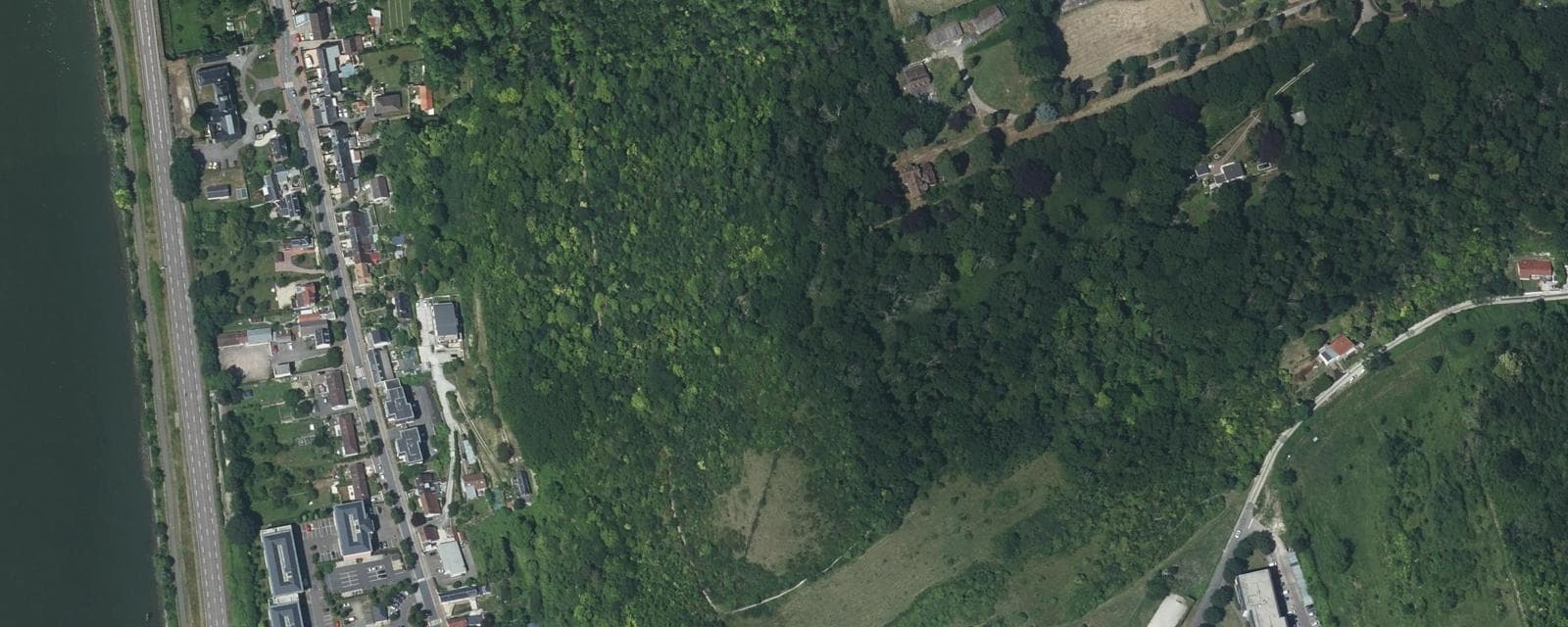 Vue aérienne de Amfreville-la-Mi-Voie (Seine-Maritime)