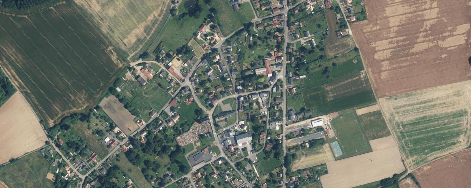 Vue aérienne de Amigny-Rouy (Aisne)