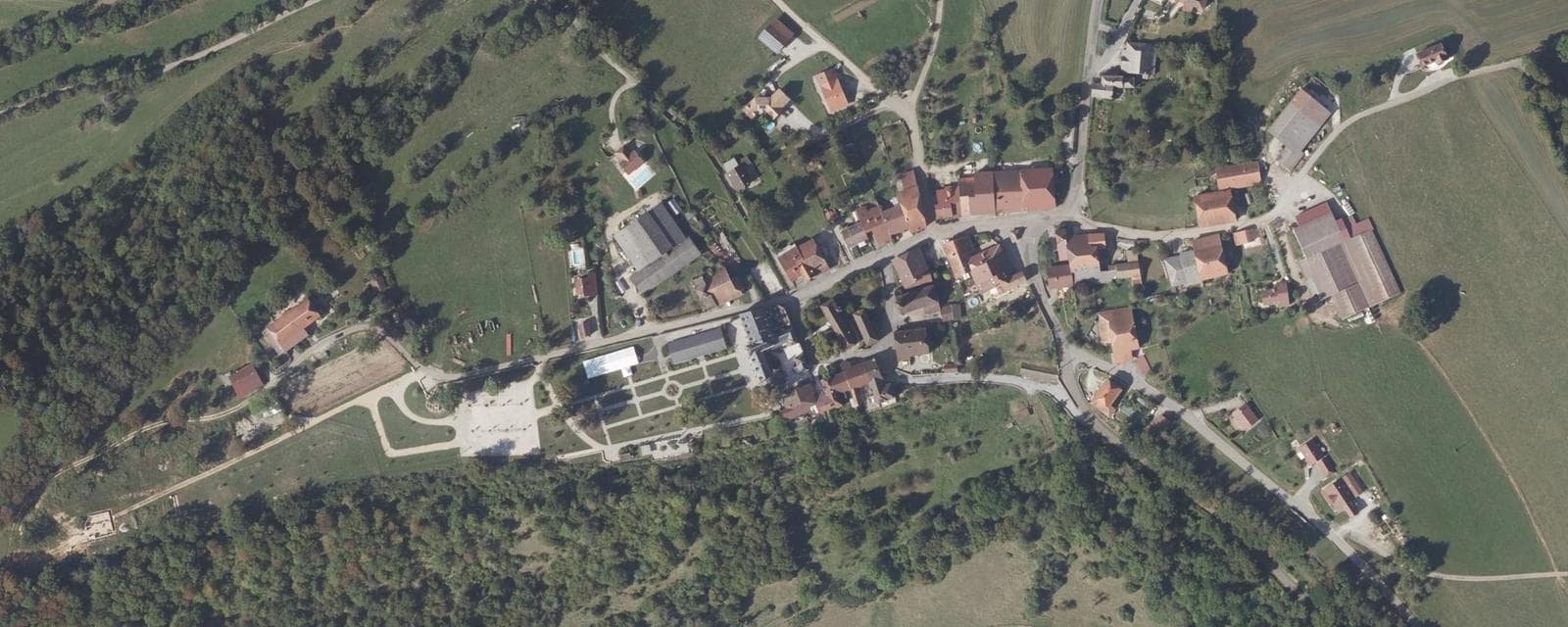 Vue aérienne de Amondans (Doubs)