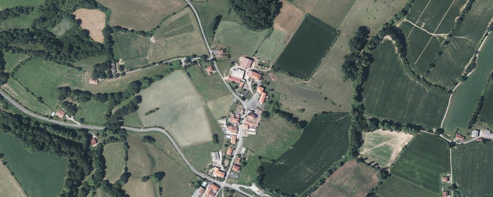 Vue aérienne de Amorots-Succos (Pyrénées-Atlantiques)
