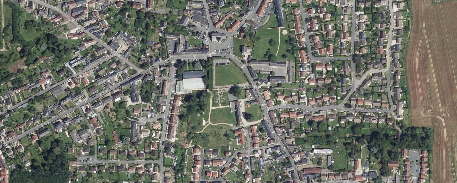 Vue aérienne de Andeville (Oise)