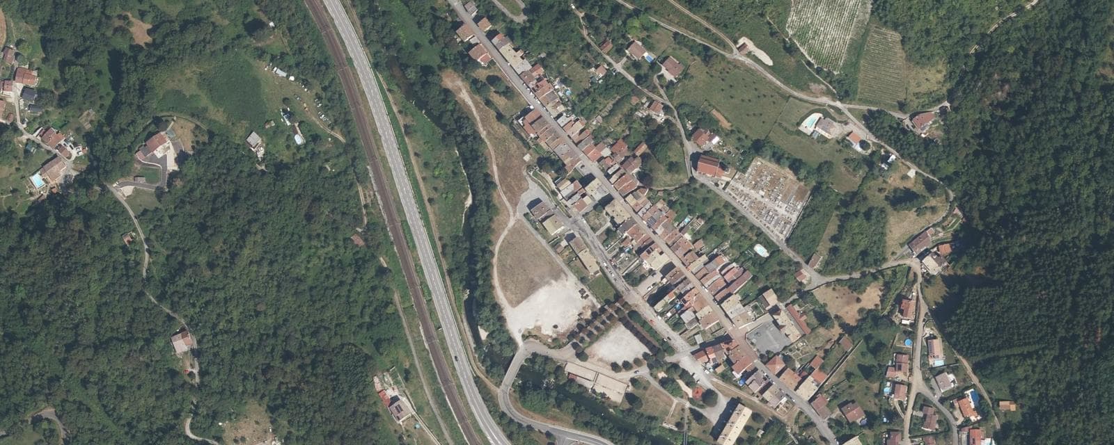 Vue aérienne de Argis (Ain)
