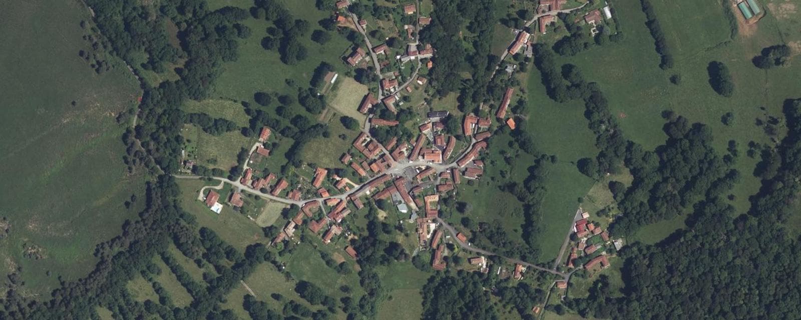 Vue aérienne de Arguenos (Haute-Garonne)