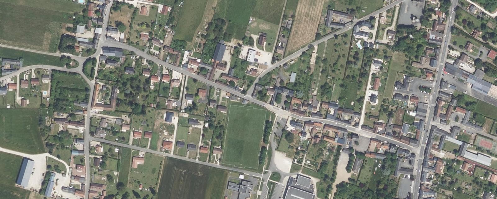 Vue aérienne de Ascoux (Loiret)