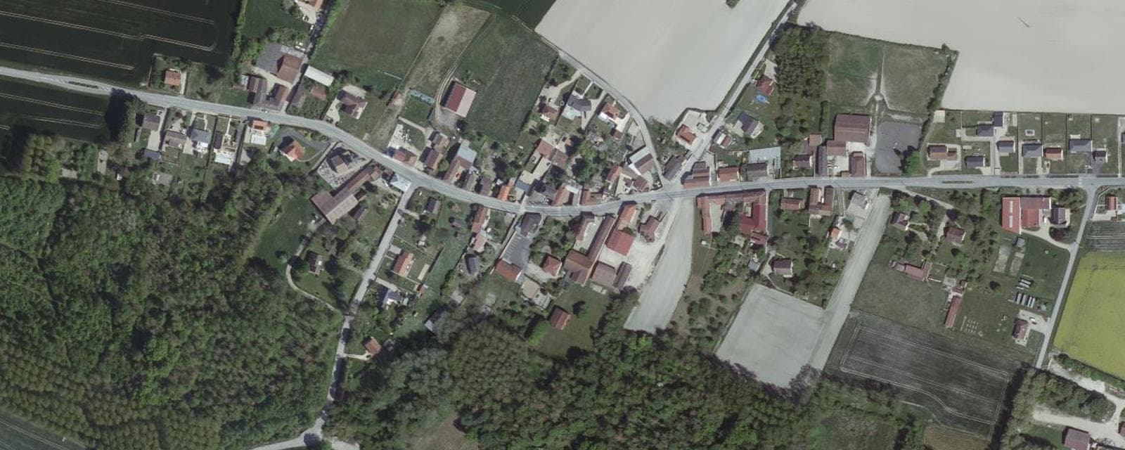 Vue aérienne de Aulnay-l'Aître (Marne)