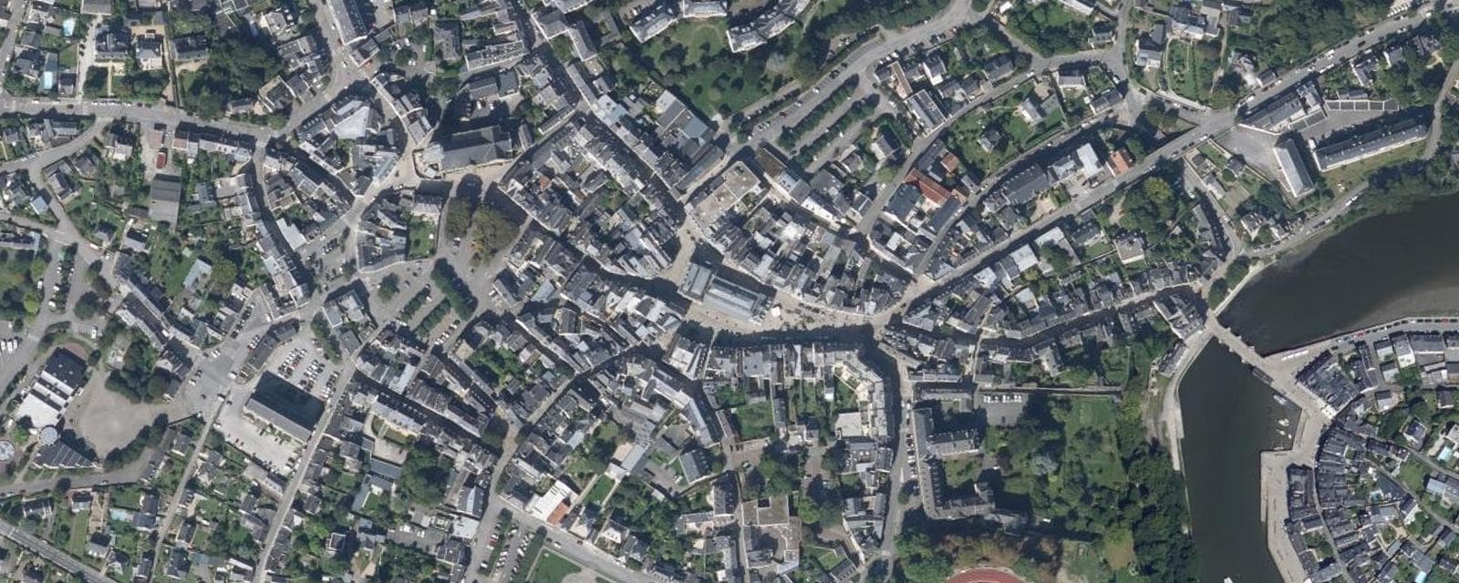 Vue aérienne de Auray (Morbihan)