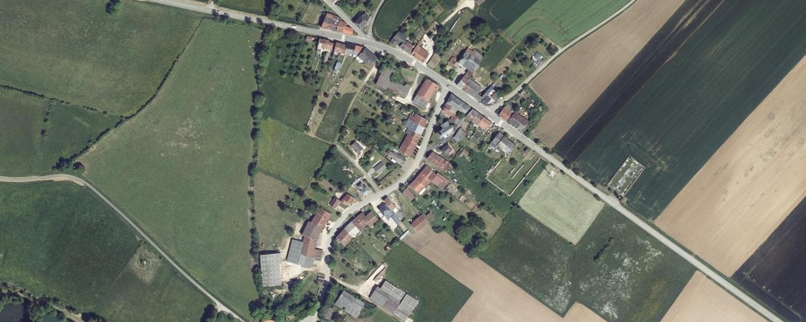 Vue aérienne de Bar-lès-Buzancy (Ardennes)