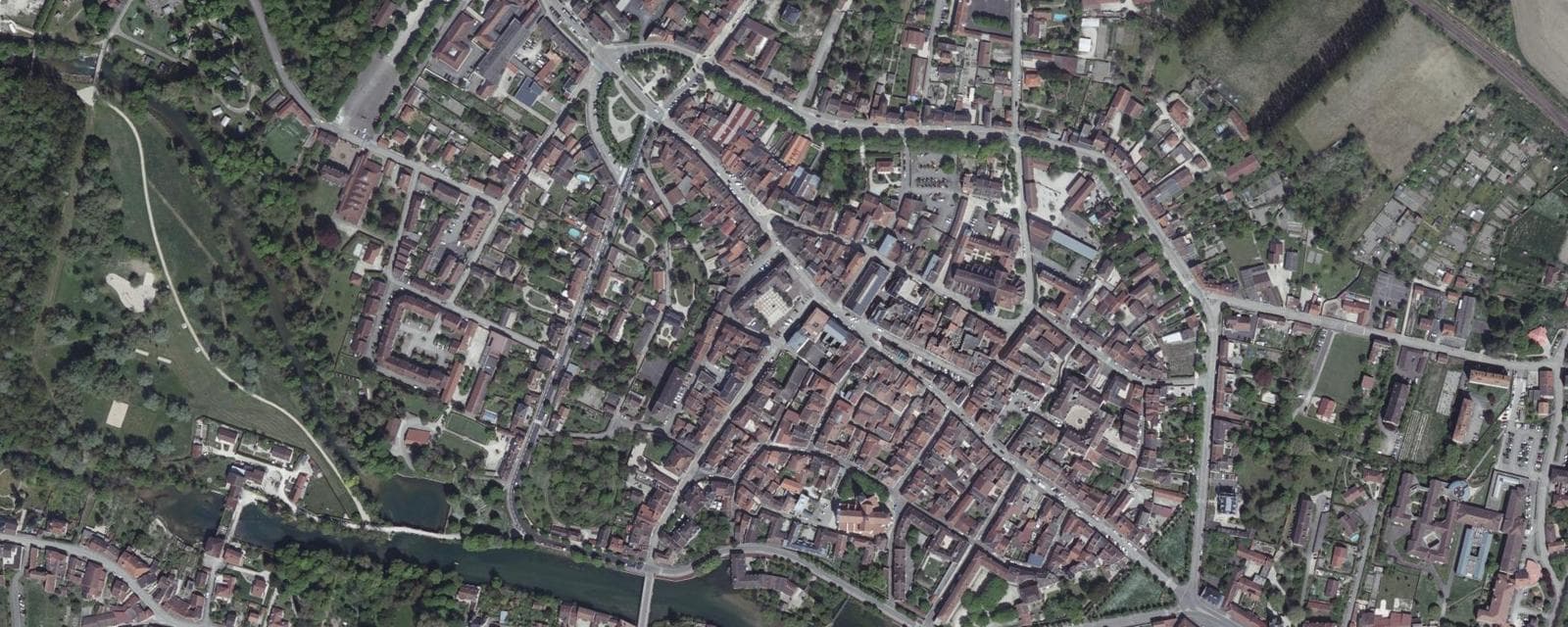Vue aérienne de Bar-sur-Aube (Aube)