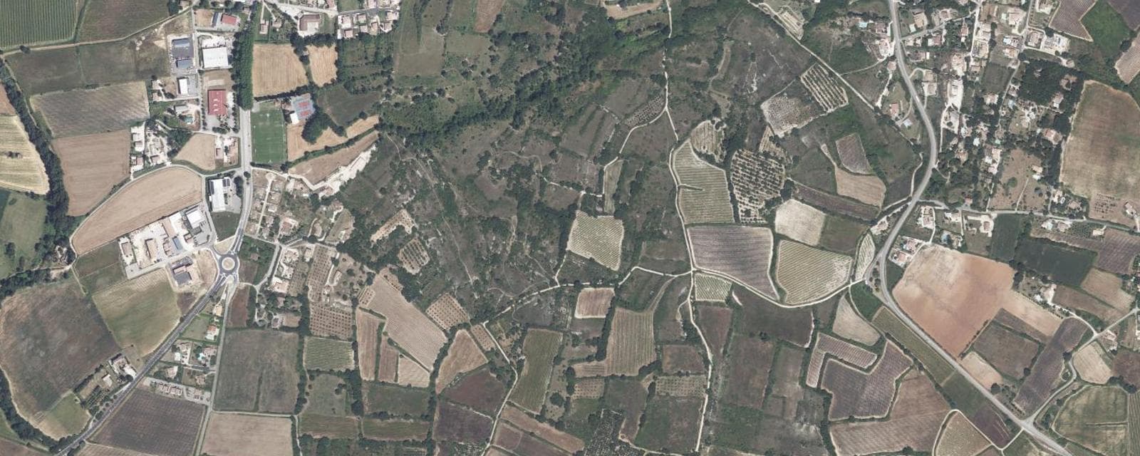 Vue aérienne de Barjac (Gard)