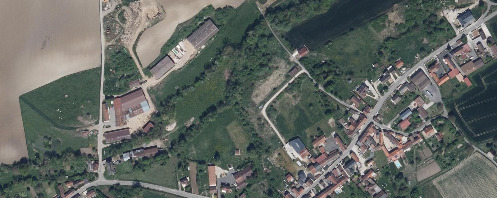 Vue aérienne de Baslieux-sous-Châtillon (Marne)