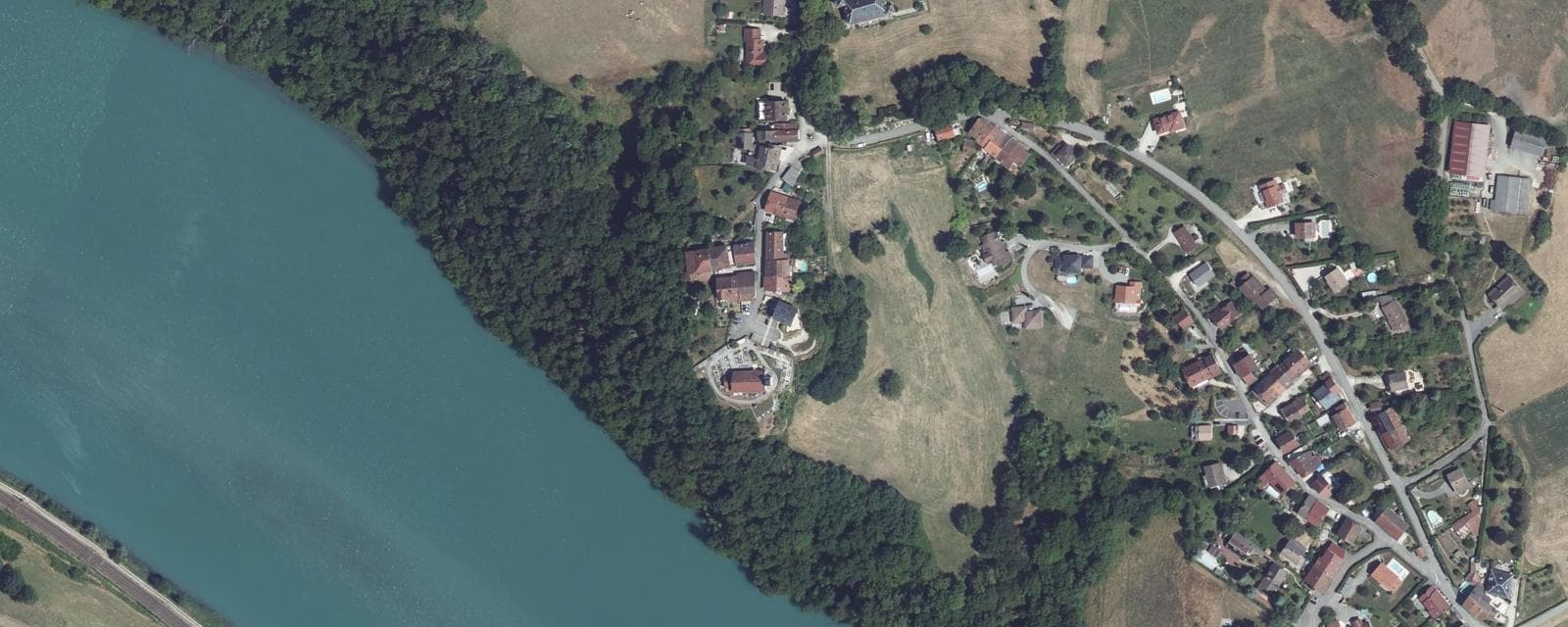 Vue aérienne de Bassy (Haute-Savoie)