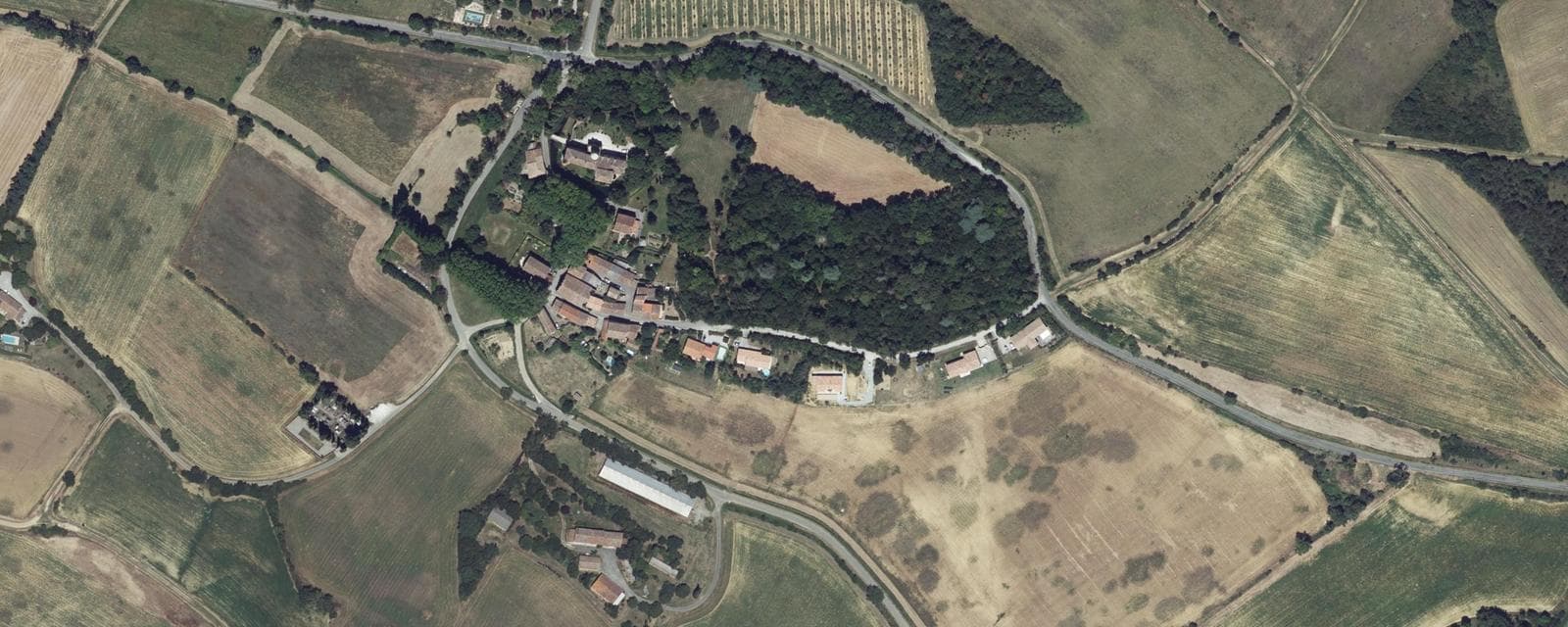 Vue aérienne de Belflou (Aude)