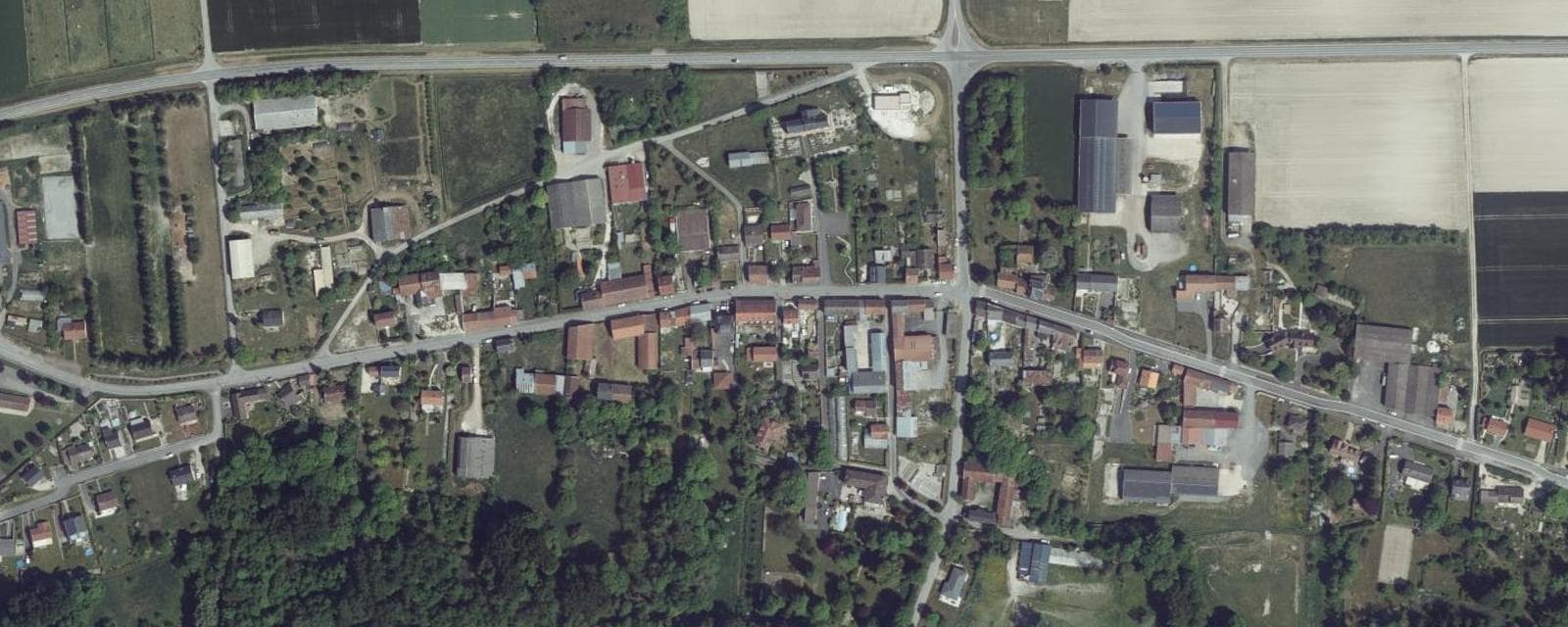 Vue aérienne de Bergnicourt (Ardennes)