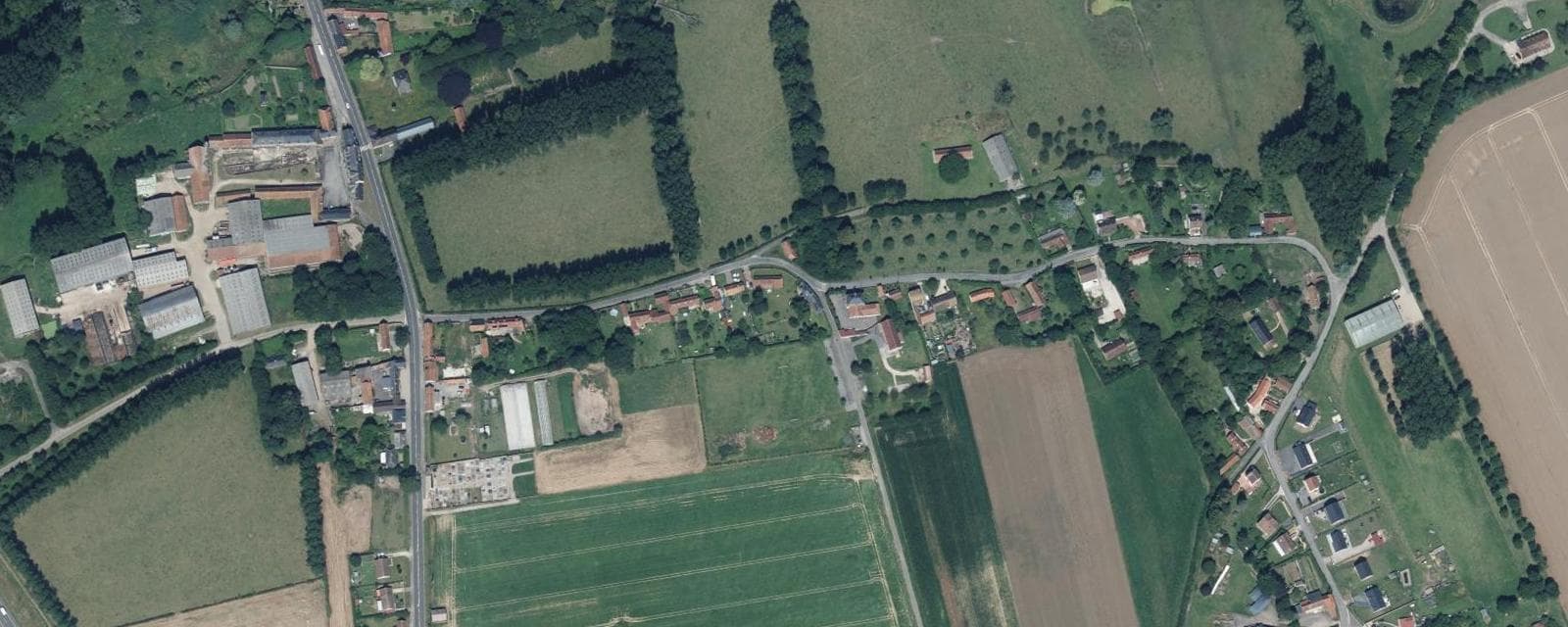 Vue aérienne de Bernay-en-Ponthieu (Somme)