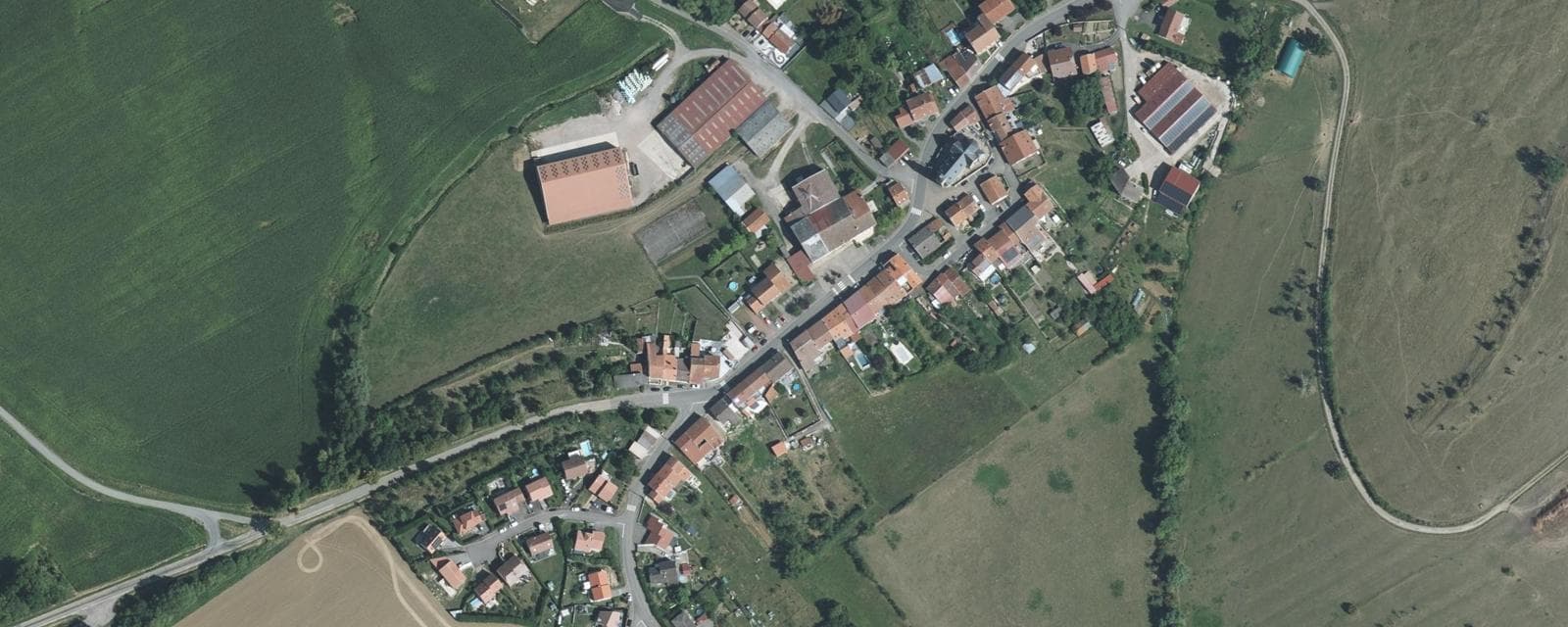 Vue aérienne de Beux (Moselle)