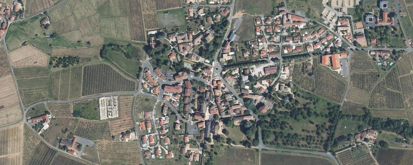 Vue aérienne de Blacé (Rhône)