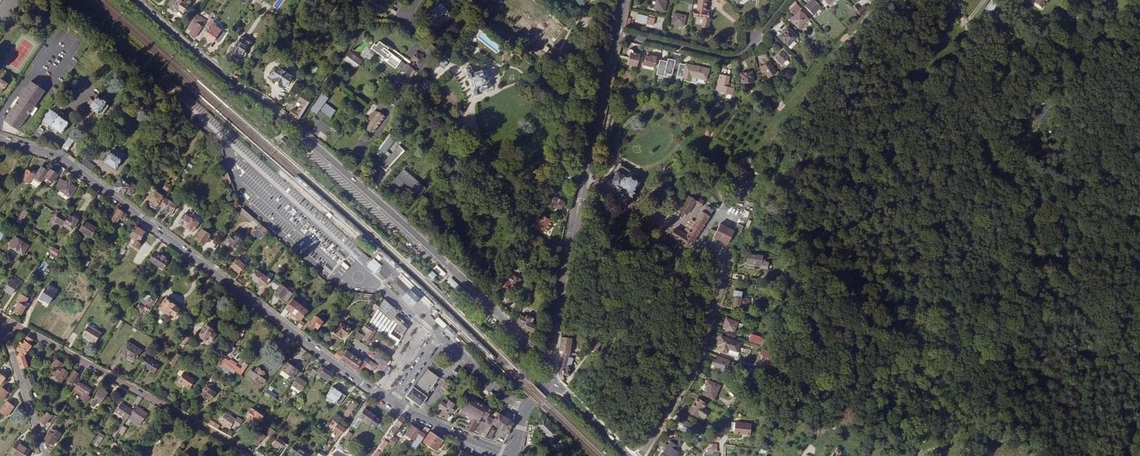Vue aérienne de Bois-le-Roi (Seine-et-Marne)