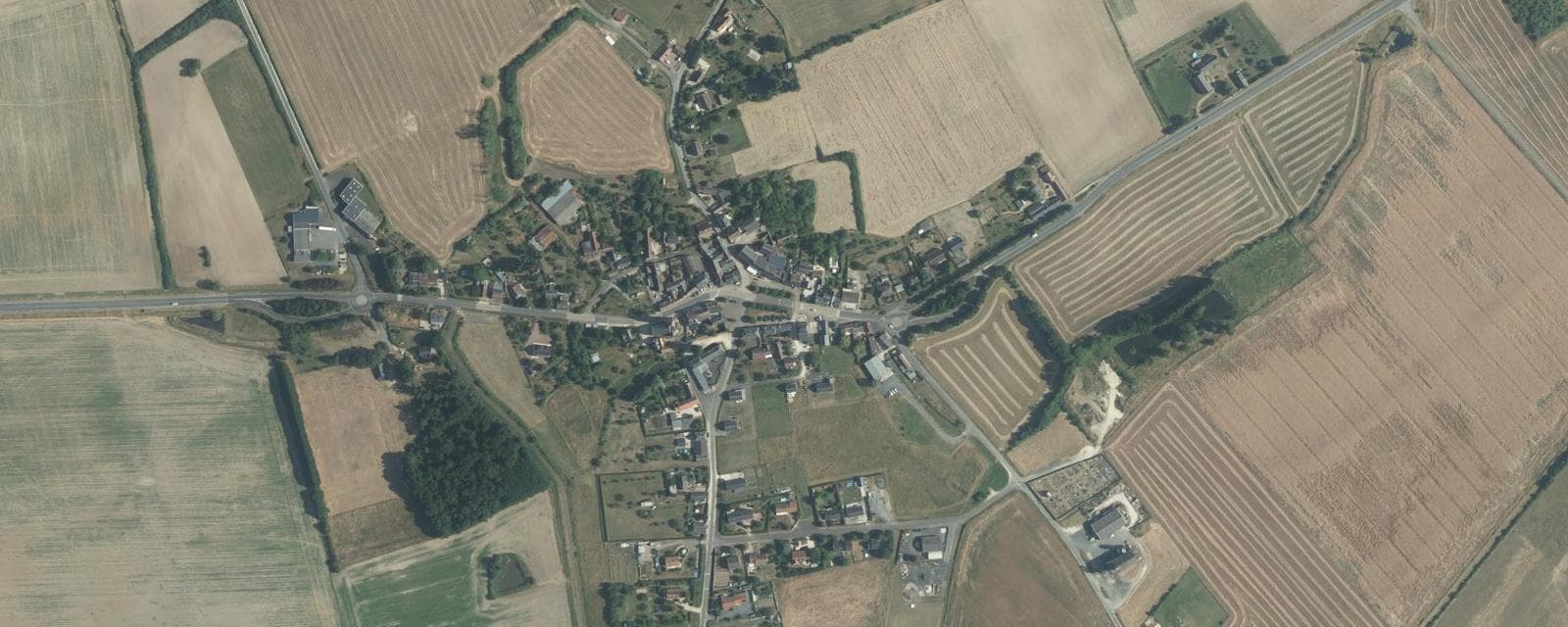 Vue aérienne de Bossée (Indre-et-Loire)