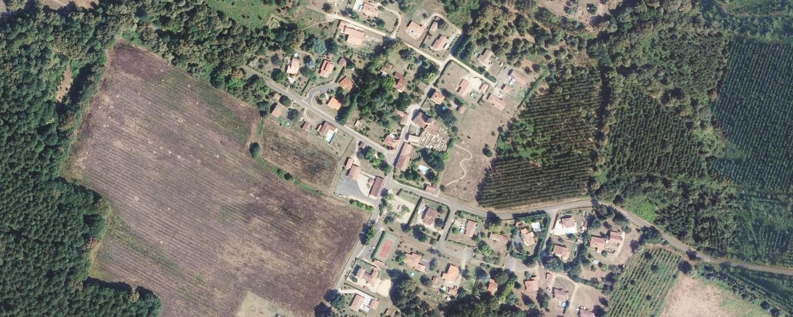 Vue aérienne de Bostens (Landes)
