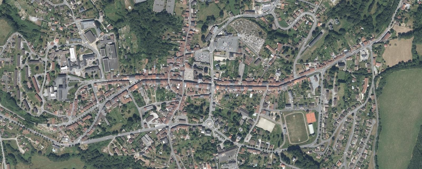 Vue aérienne de Bourganeuf (Creuse)