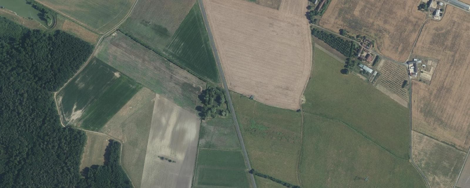Vue aérienne de Braye-sous-Faye (Indre-et-Loire)