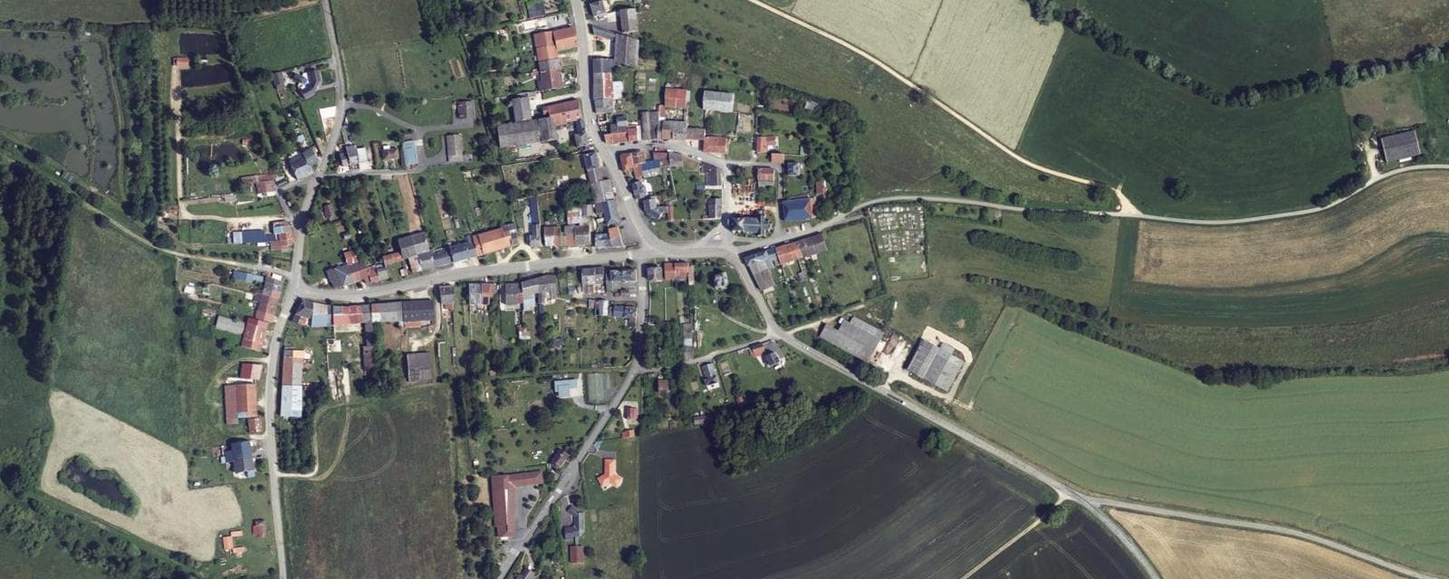 Vue aérienne de Brieulles-sur-Bar (Ardennes)