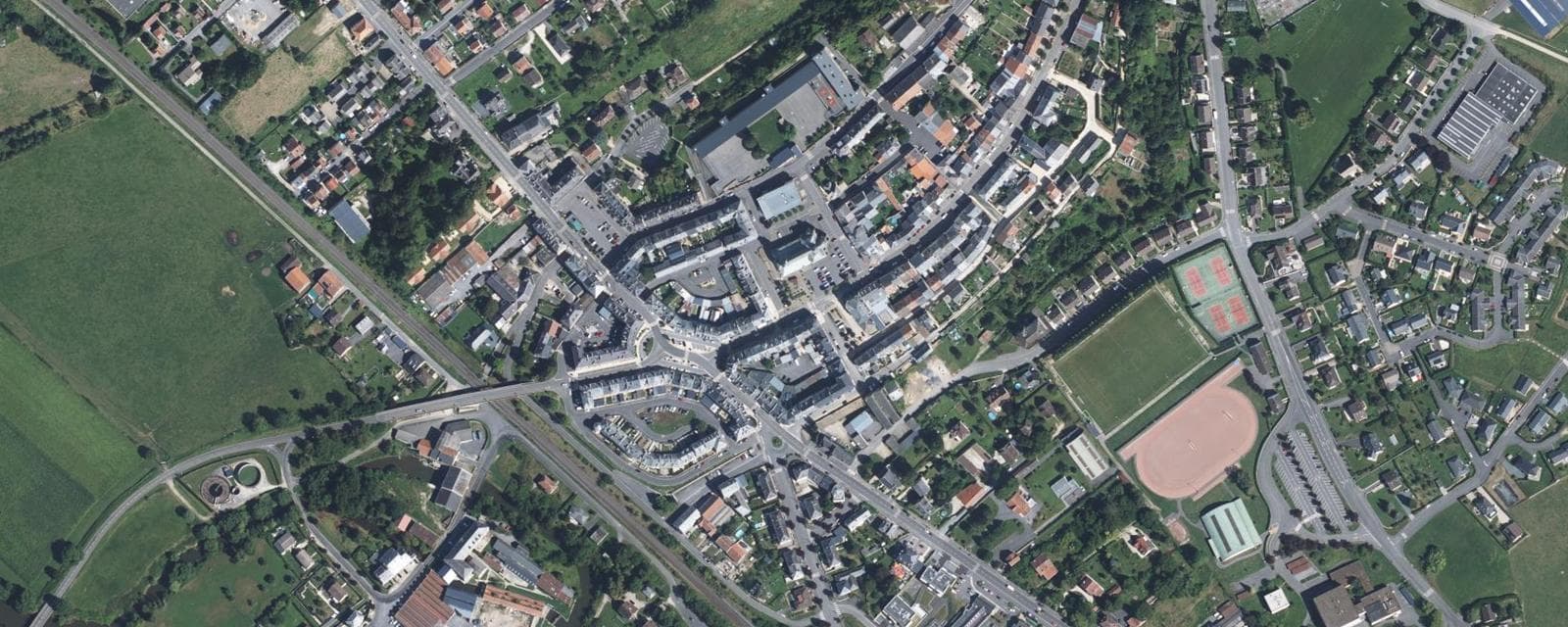 Vue aérienne de Carignan (Ardennes)