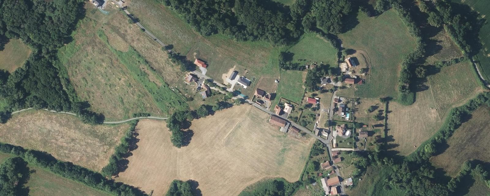 Vue aérienne de Castillon (Canton d'Arthez-de-Béarn) (Pyrénées-Atlantiques)