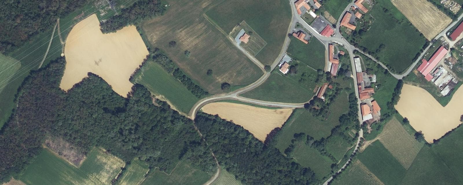 Vue aérienne de Cazaril-Tambourès (Haute-Garonne)