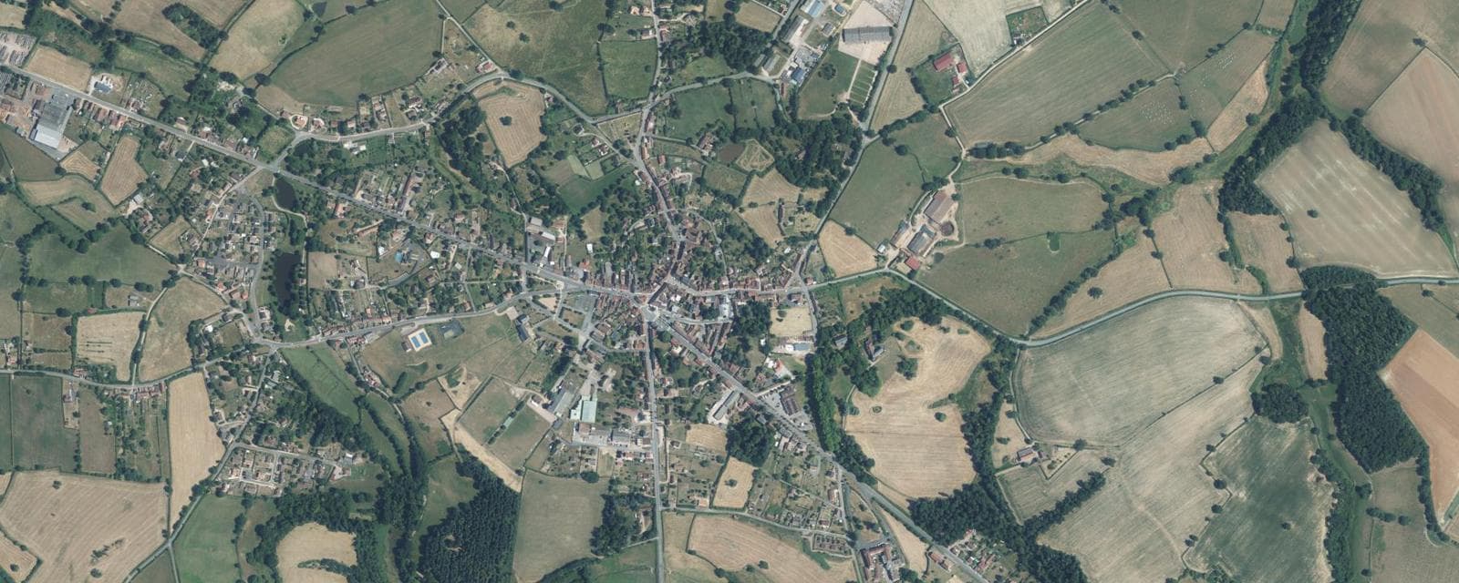 Vue aérienne de Cérilly (Allier)