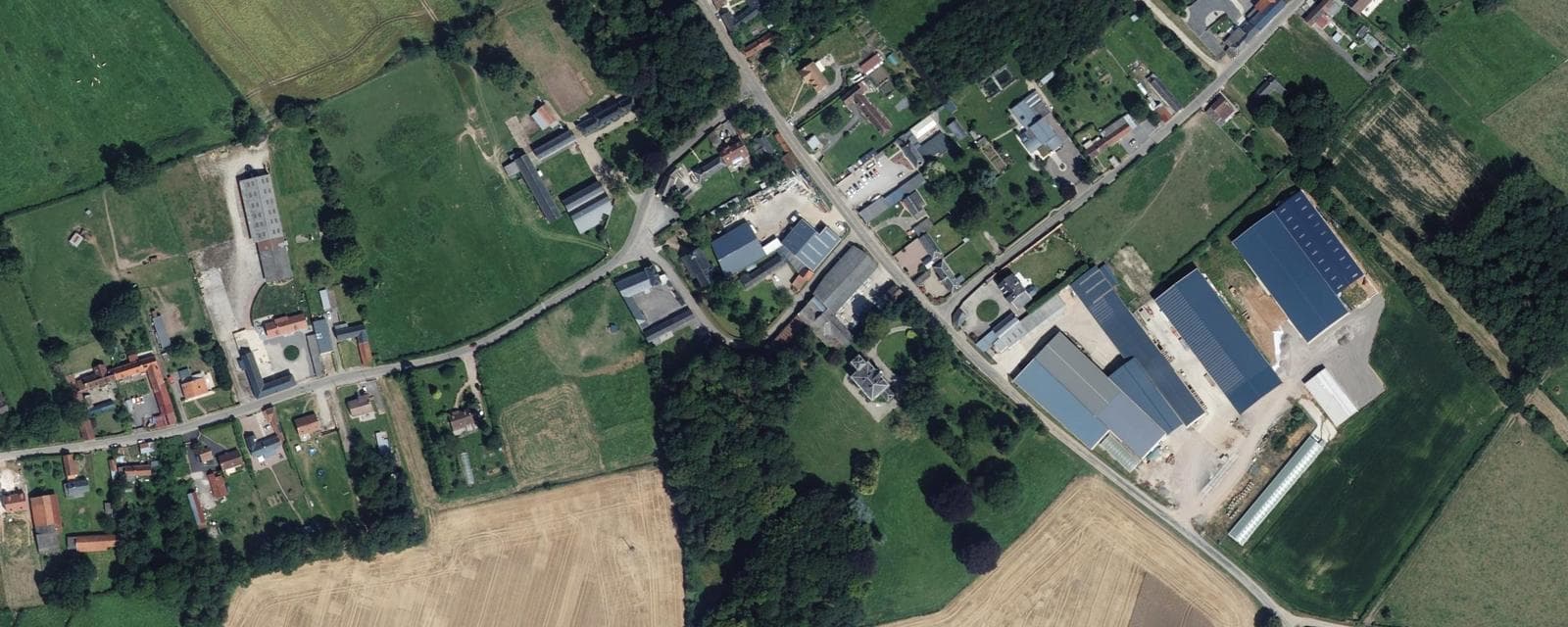 Vue aérienne de Cerisy-Buleux (Somme)