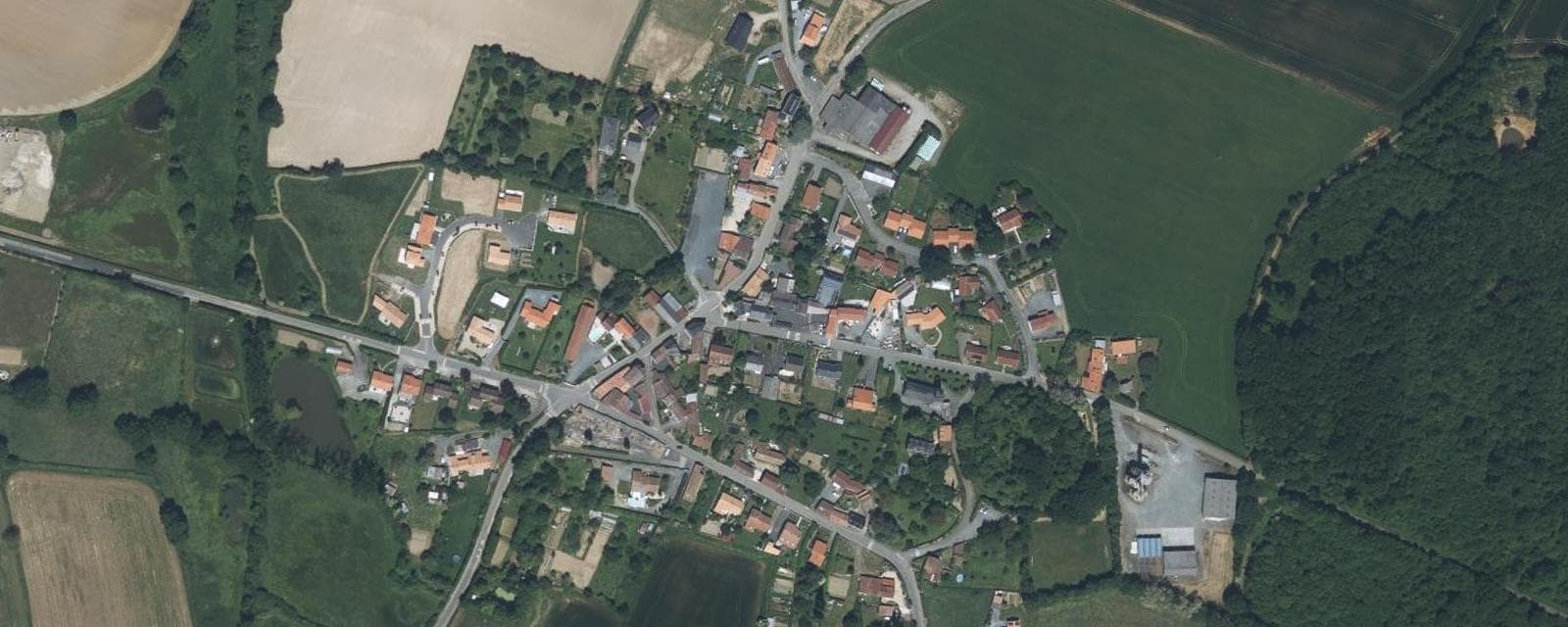 Vue aérienne de Cernusson (Maine-et-Loire)