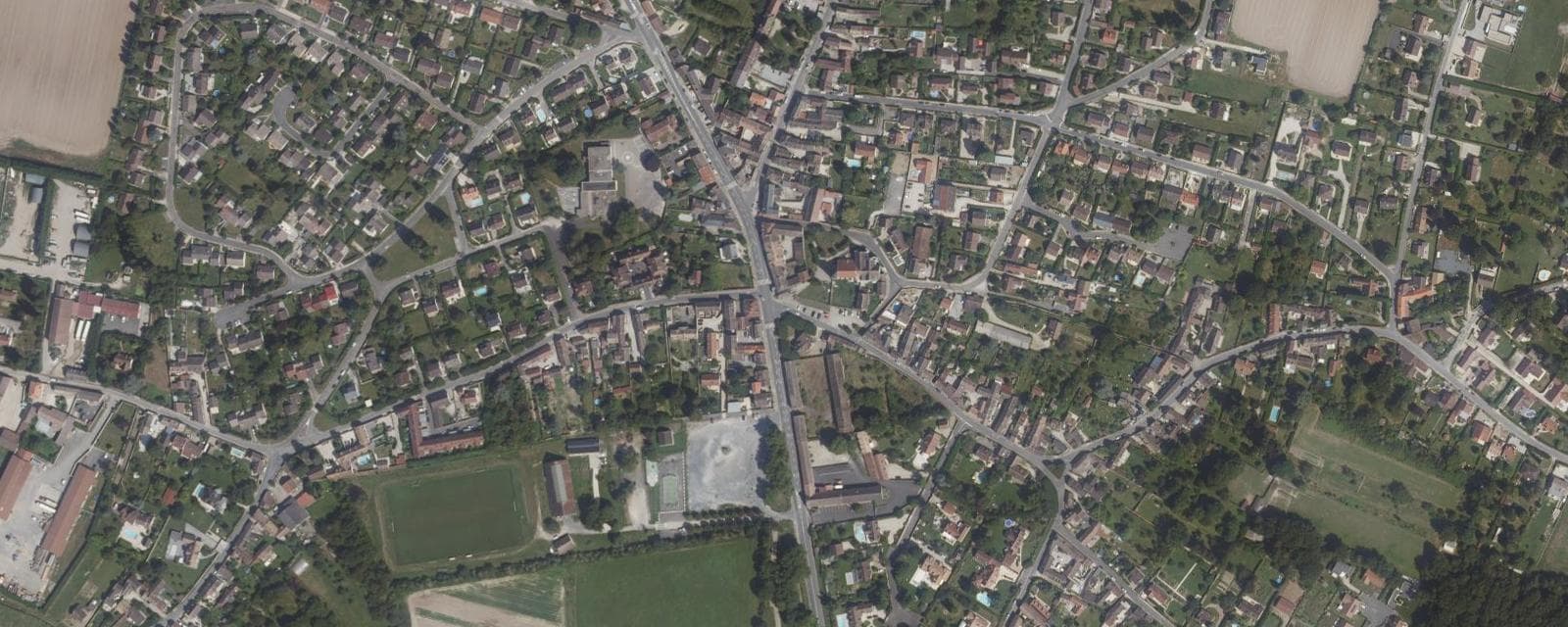 Vue aérienne de Chailly-en-Bière (Seine-et-Marne)