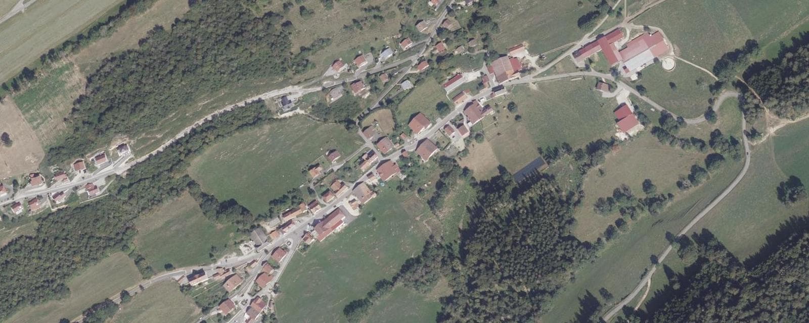 Vue aérienne de Charmauvillers (Doubs)