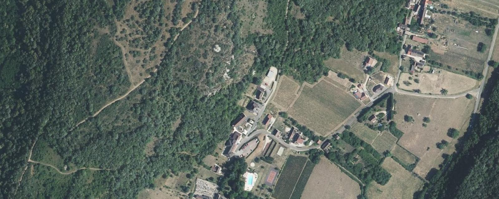 Vue aérienne de Chassey-le-Camp (Saône-et-Loire)