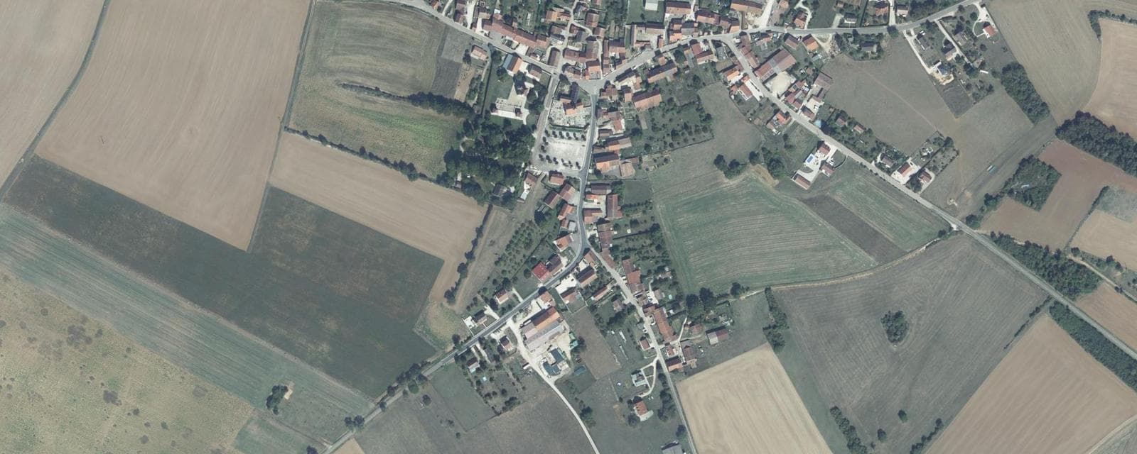 Vue aérienne de Chazeuil (Côte-d'Or)