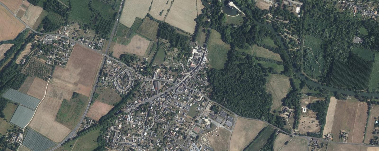 Vue aérienne de Cheillé (Indre-et-Loire)