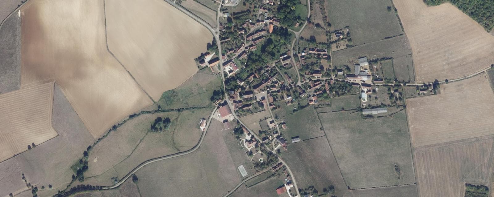 Vue aérienne de Chevannes-Changy (Nièvre)