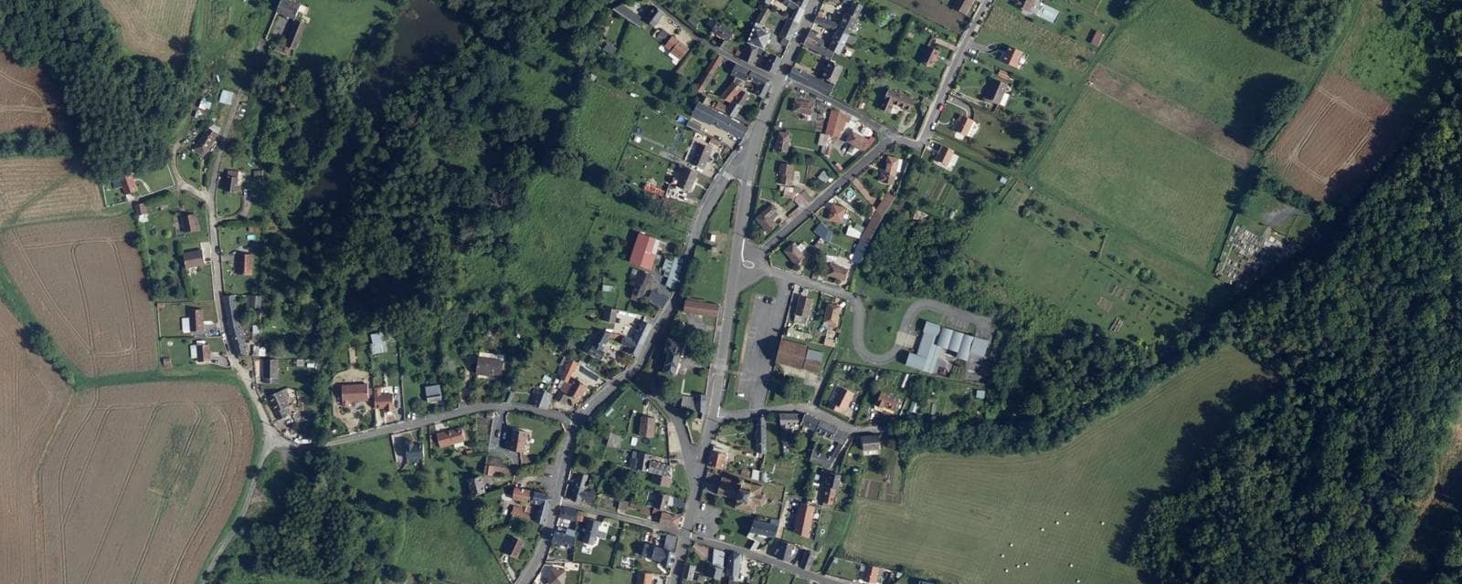 Vue aérienne de Chivres-Val (Aisne)
