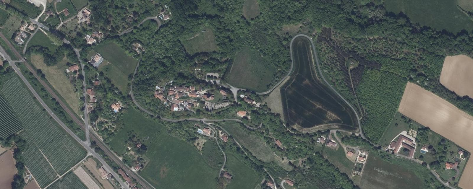 Vue aérienne de Clermont-Dessous (Lot-et-Garonne)