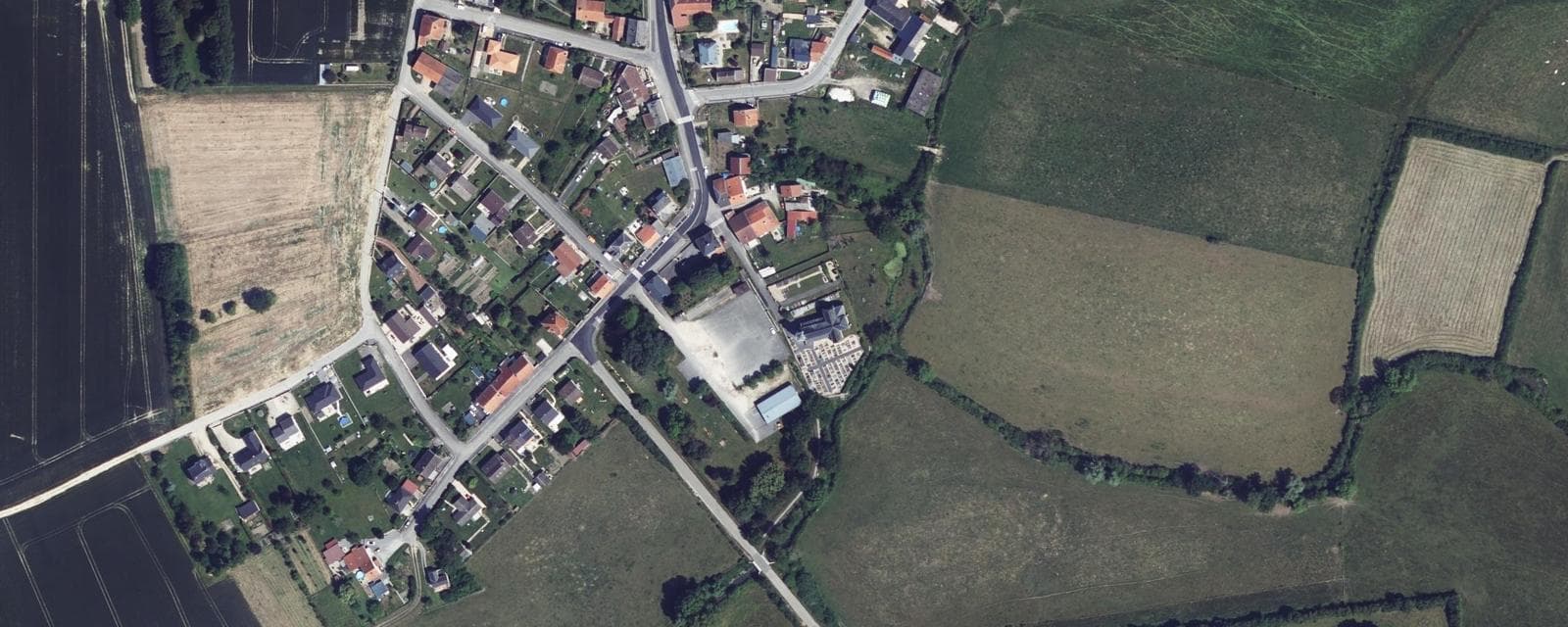 Vue aérienne de Coucy (Ardennes)