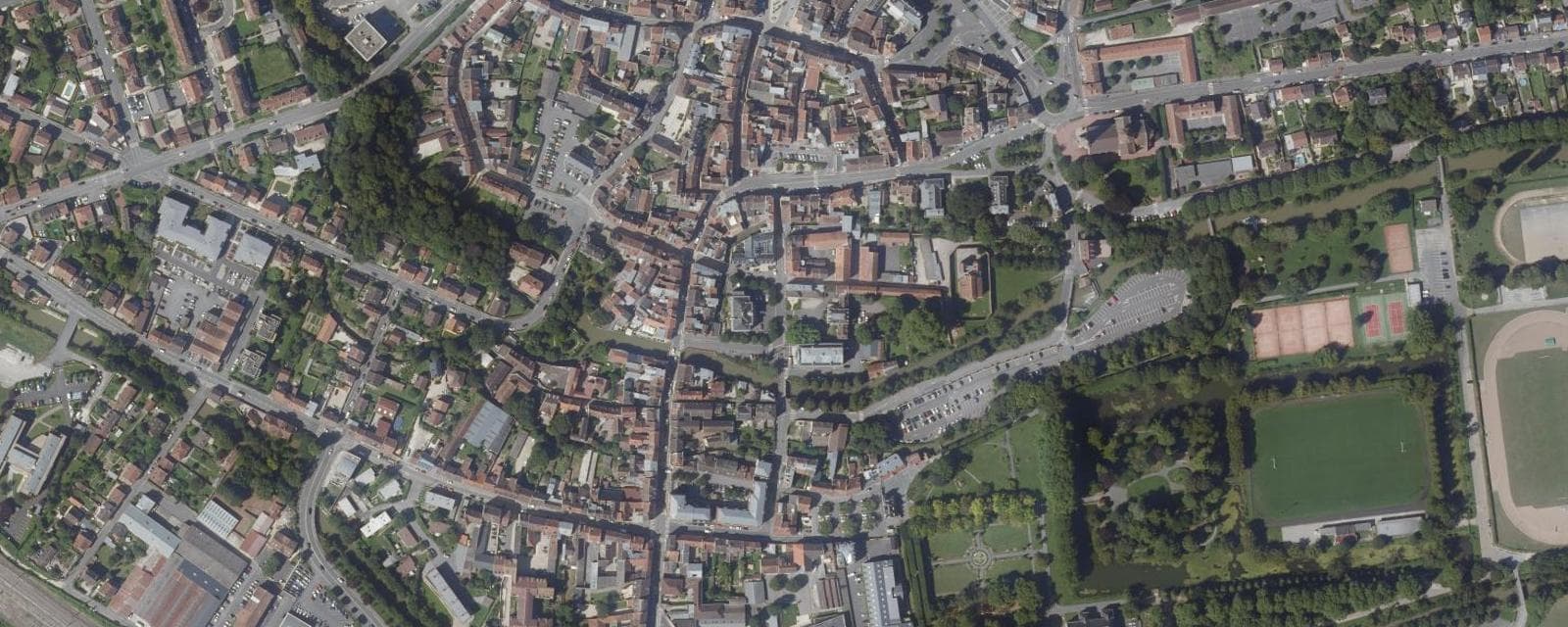 Vue aérienne de Coulommiers (Seine-et-Marne)
