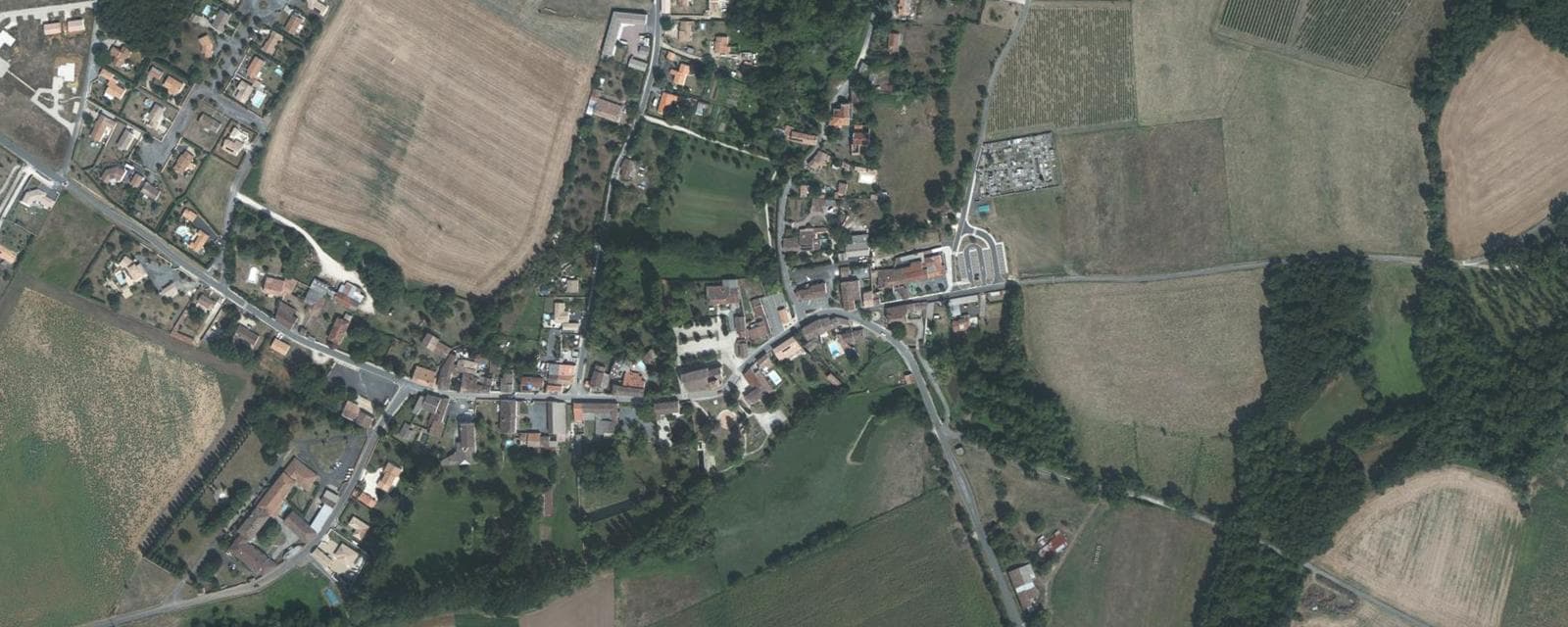 Vue aérienne de Cravans (Charente-Maritime)