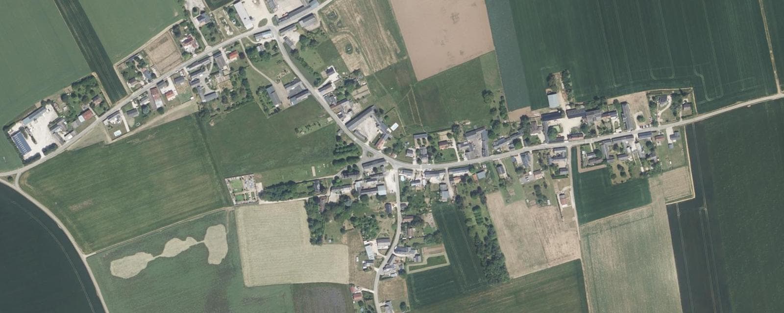 Vue aérienne de Crottes-en-Pithiverais (Loiret)