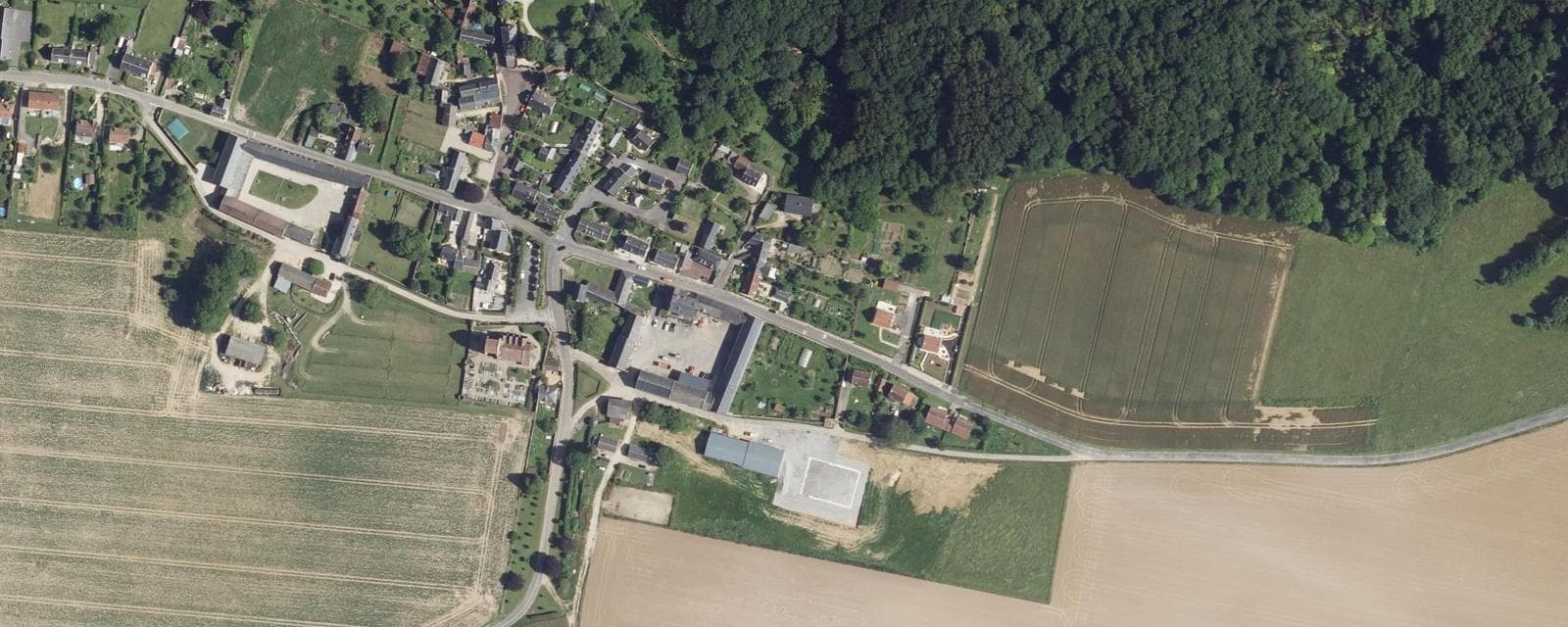 Vue aérienne de Croutoy (Oise)
