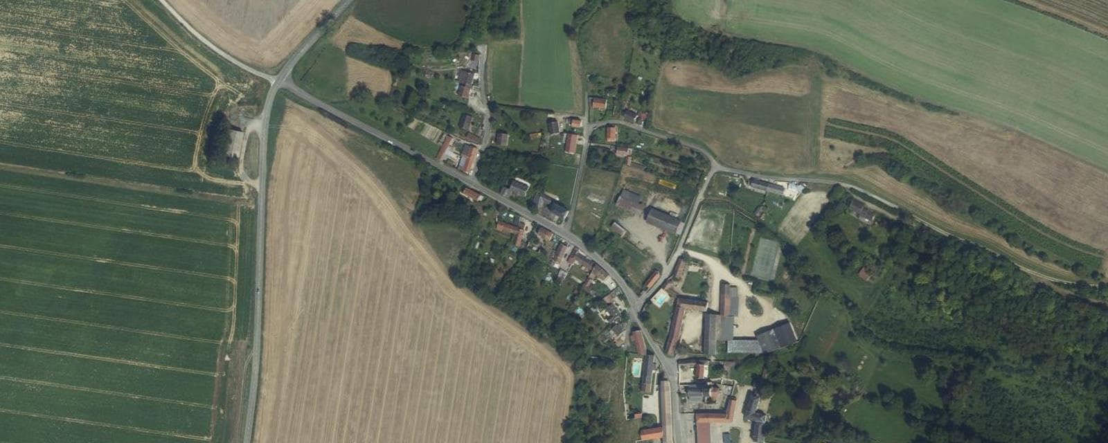 Vue aérienne de Cuiry-Housse (Aisne)