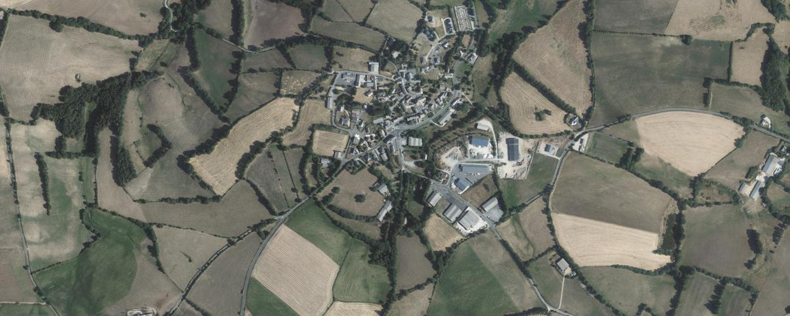 Vue aérienne de Curan (Aveyron)