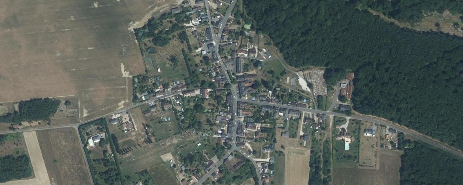 Vue aérienne de Dame-Marie-les-Bois (Indre-et-Loire)